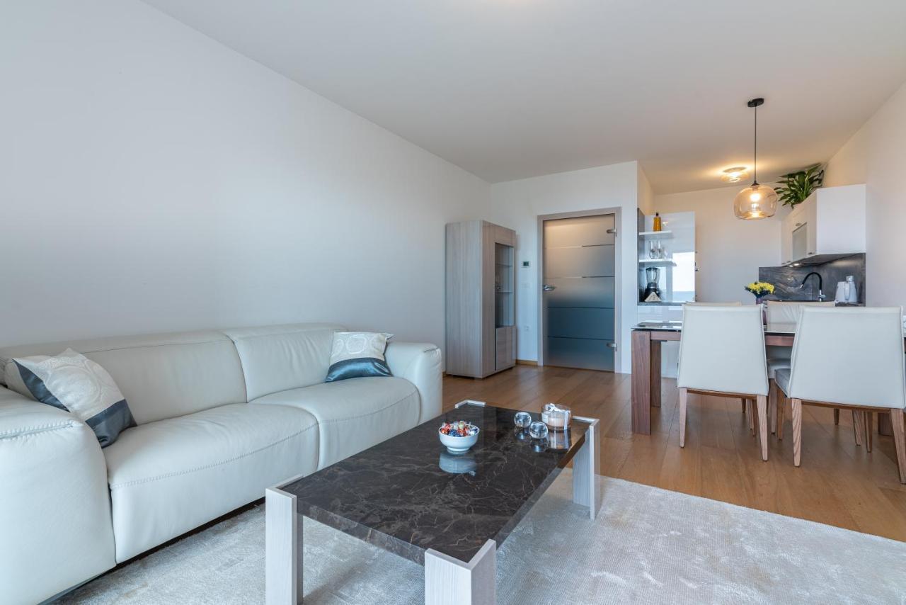 Apartment With Balcony Ocean Paradise คาสตาฟ ภายนอก รูปภาพ